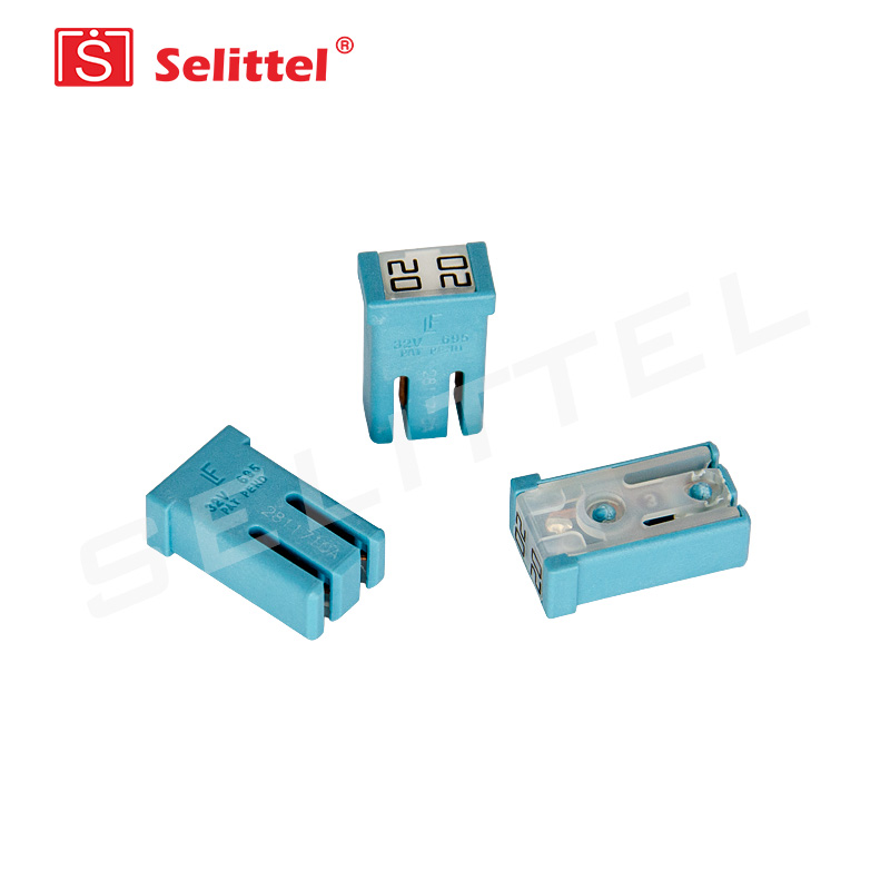 695 MCASE+ Automotive Cartridge Fuse