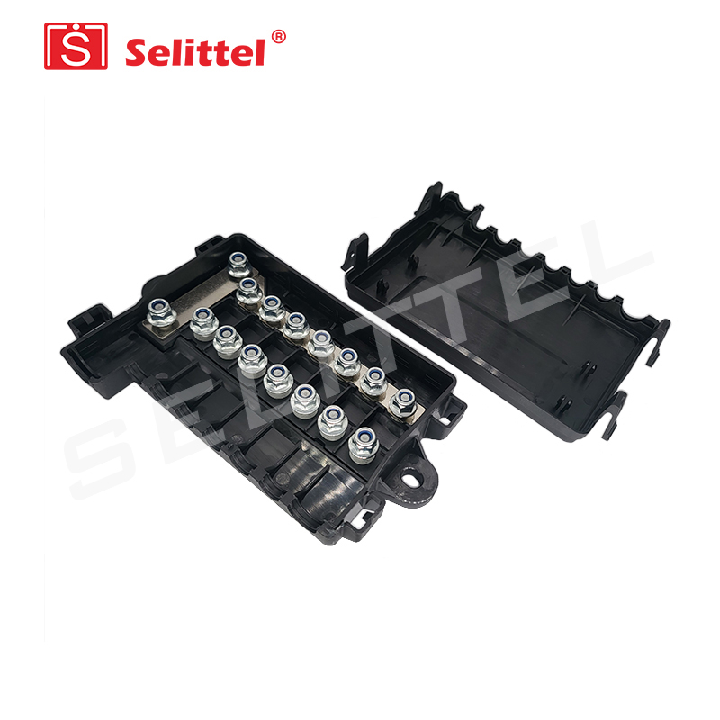 ANS-H7R 7 ways Bolt-down fuse holder