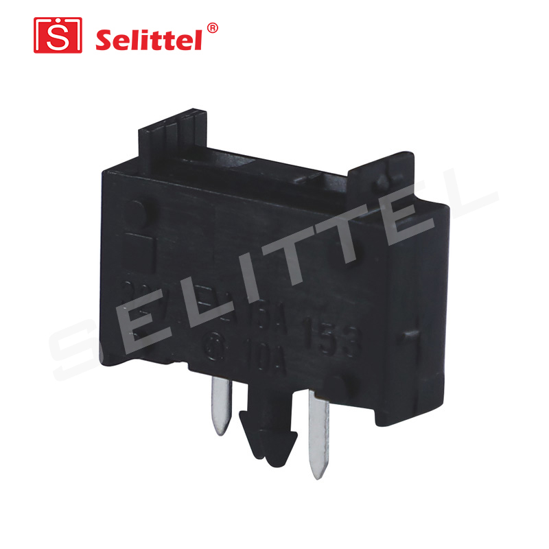 SL-1538 Blade fuse holder