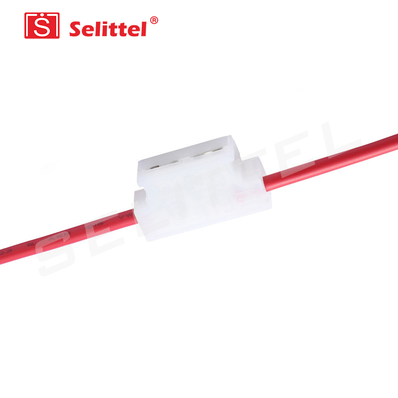 SL-703S 中号插片保险丝座