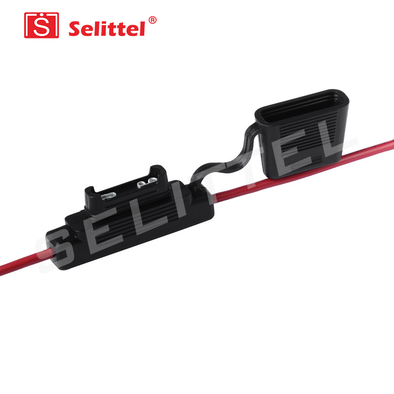 SL-709L Blade fuse holder